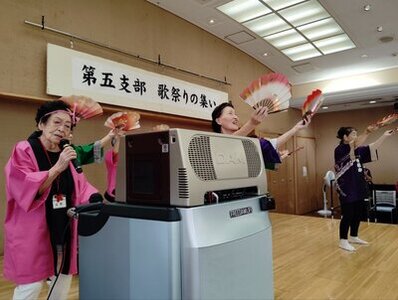 歌祭り 団地.jpg